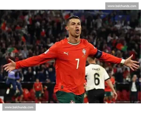 C罗替补席感慨万千，37岁总裁的最后一届世界杯，会有奇迹吗