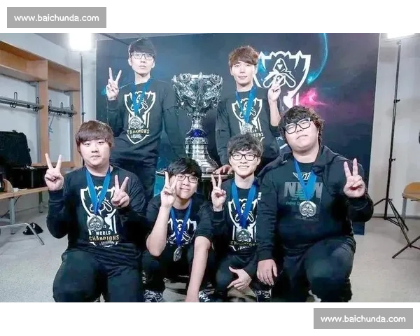 英雄联盟：从冰岛到伦敦，S赛冠军奖杯的归属猜想